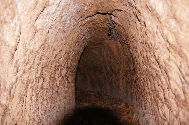 Củ Chi tunnels